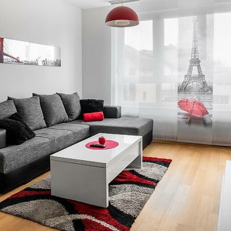 Flexible Selfcheckins 7 - Zagreb - Garage - Electric Vehicle Ccharger - Loggia - New - Luxury - Apartments Repinc 7 Ngoại thất bức ảnh