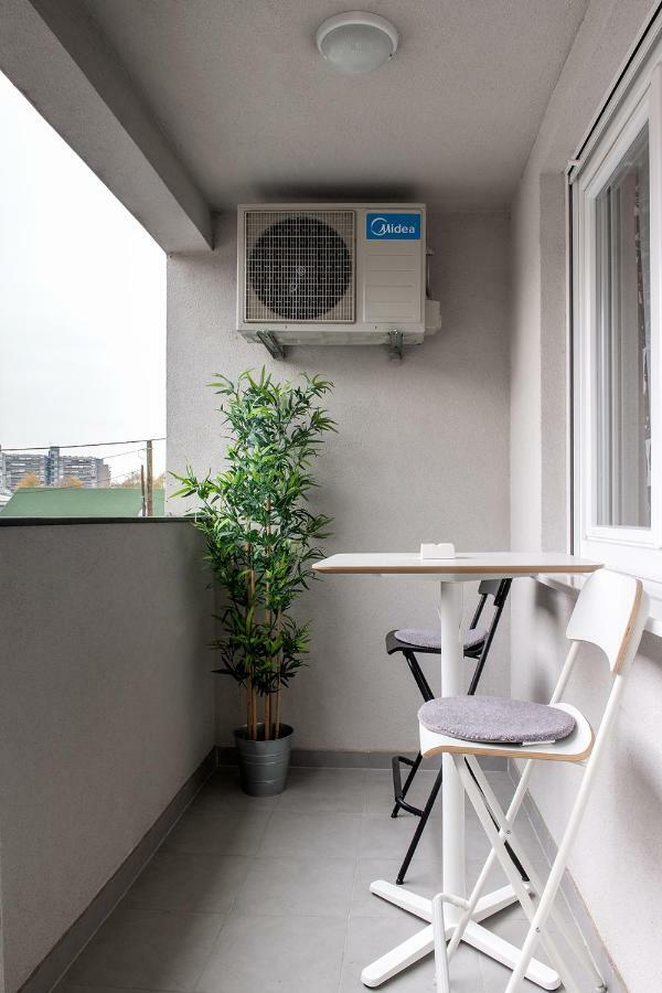 Flexible Selfcheckins 7 - Zagreb - Garage - Electric Vehicle Ccharger - Loggia - New - Luxury - Apartments Repinc 7 Ngoại thất bức ảnh
